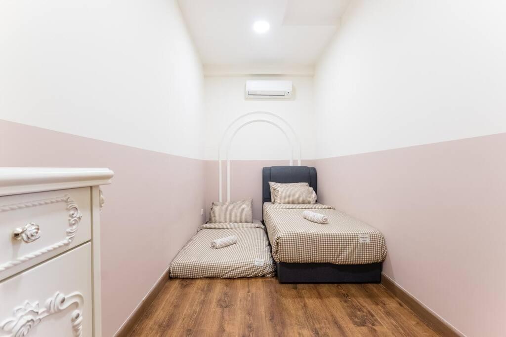 Arte Mont Kiara Duplex 4 Pax Jacuzzi Leilighet Kuala Lumpur Eksteriør bilde